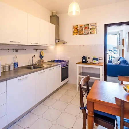 La Marina Apartman *