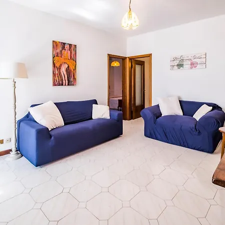 La Marina Apartman *